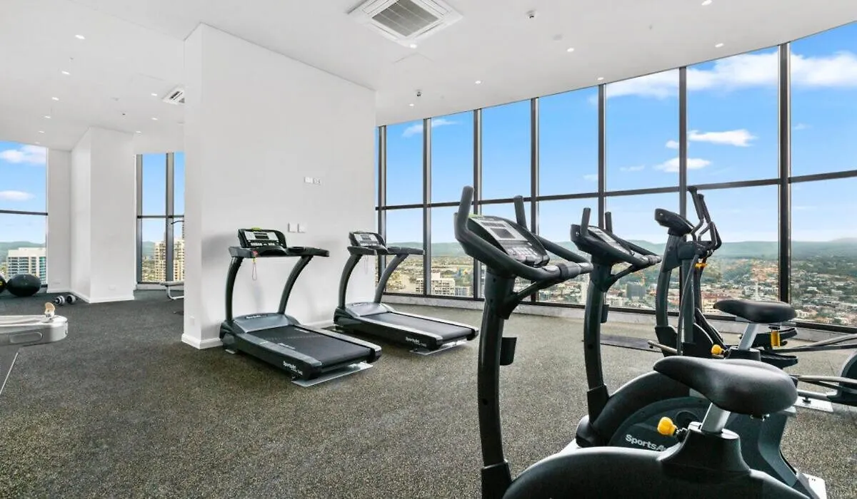 Ocean Beachfront Modern 2 Bedroom Apartment Gold Coast Australia