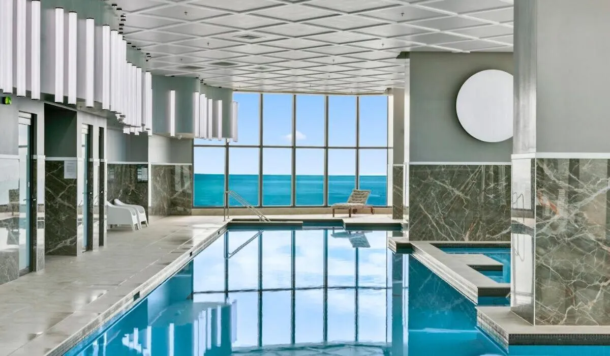 아파트 Ocean Beachfront 2 Bedroom Sky View Apartment- Lvl 40! 골드코스트